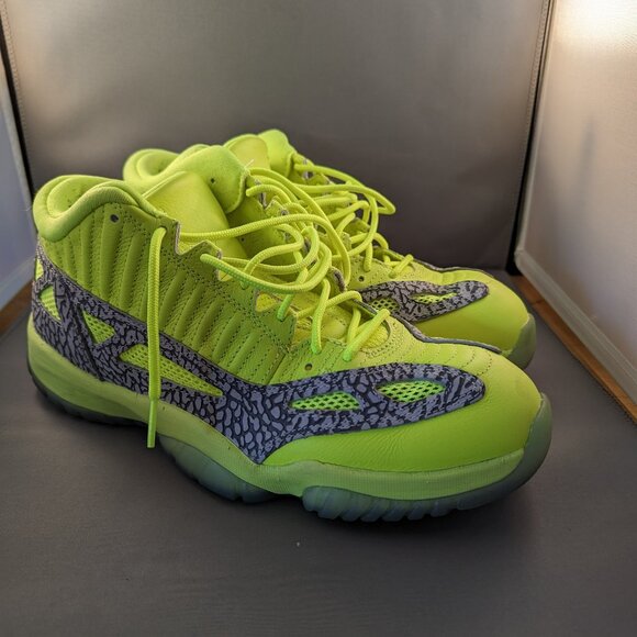 Jordan 11 IE Low Sz 10 - Picture 1 of 6
